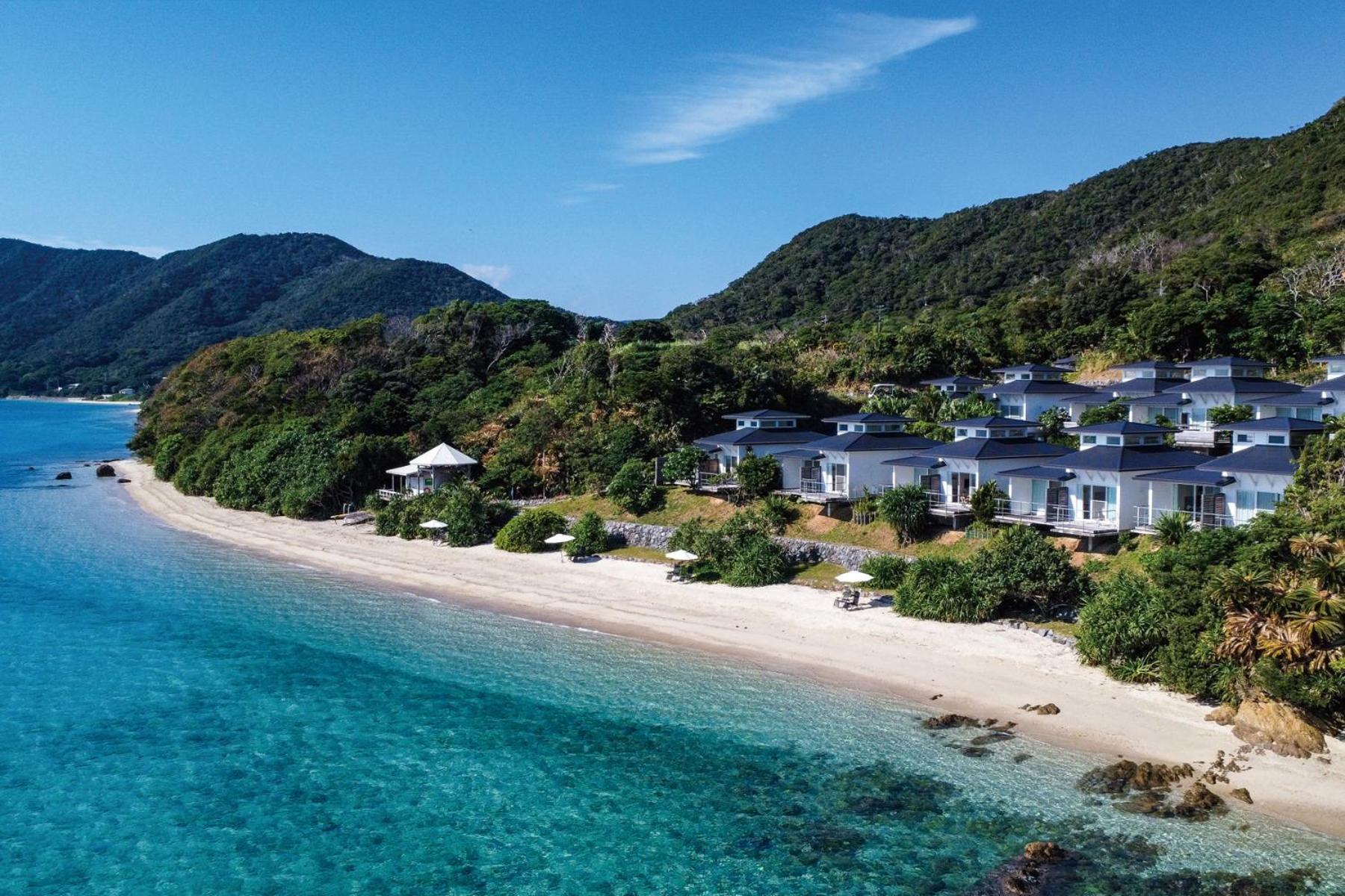 Miru Amami Hotel Tatsugo Bagian luar foto