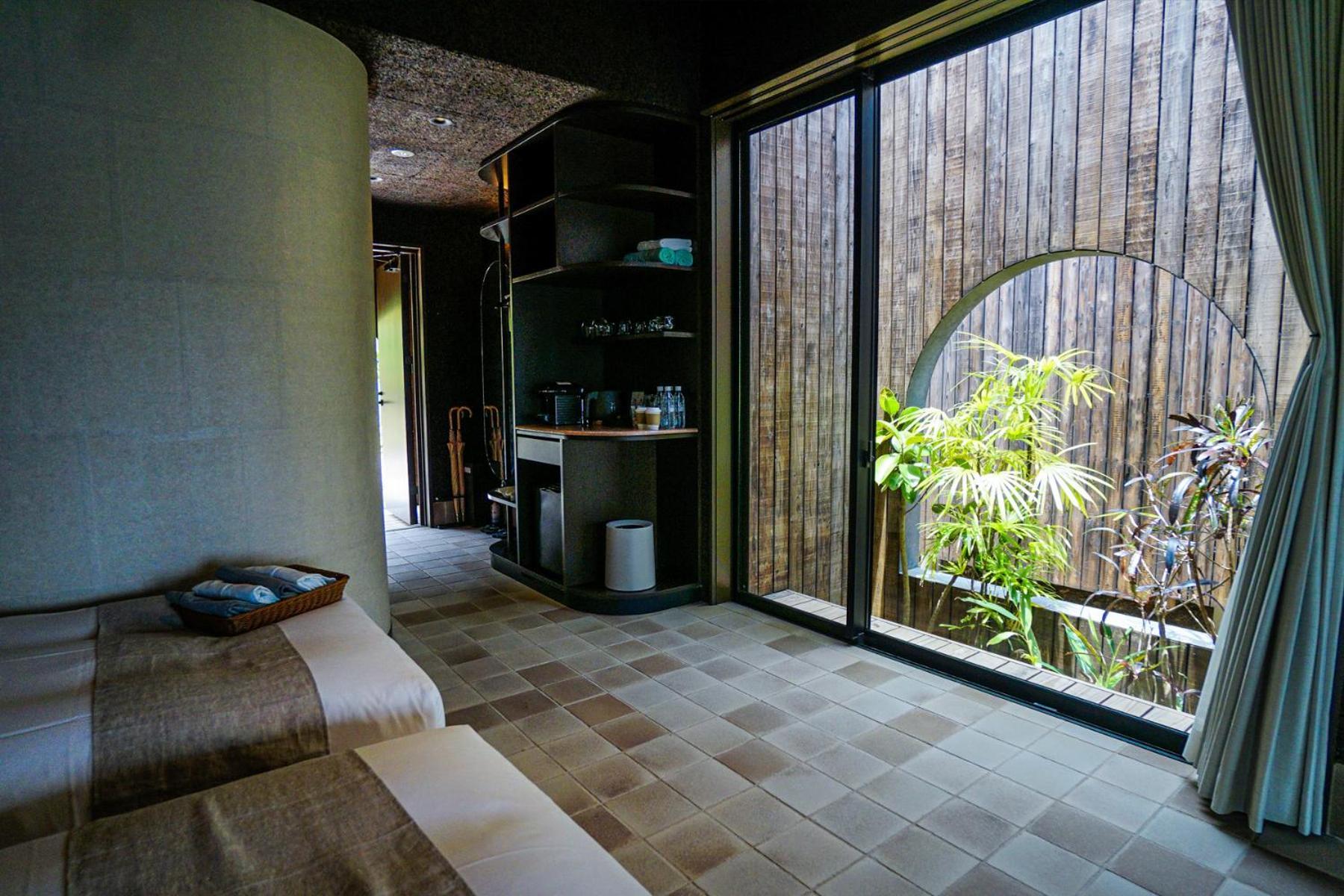 Miru Amami Hotel Tatsugo Bagian luar foto